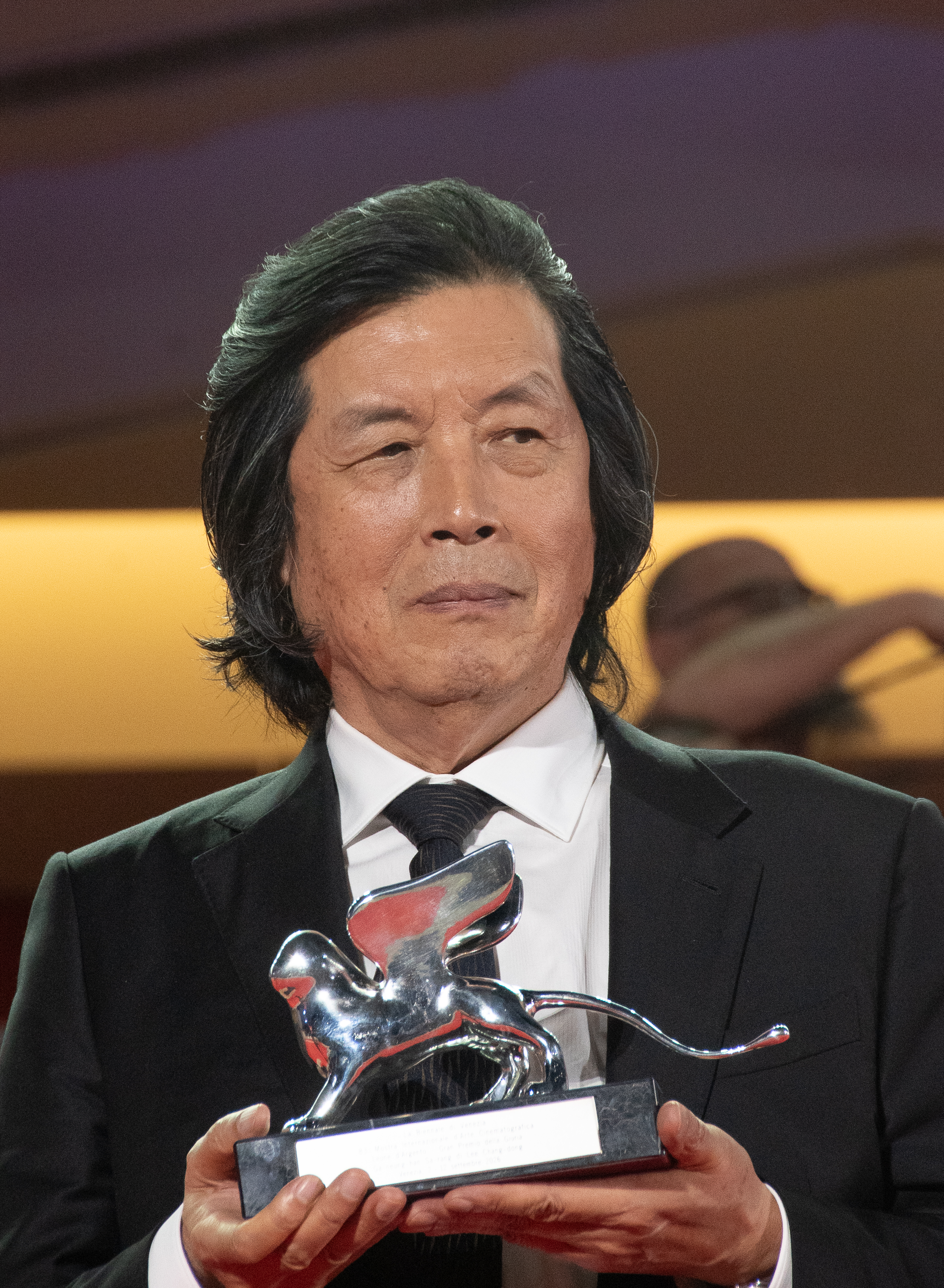 — italie venise cinema 83rd mostra del cinema 12 09 2026 golden lions winner photocall lee chang dong